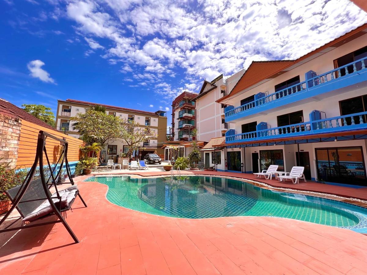 Baankasemsuk hotel 般咔 深宿 Patong Bagian luar foto