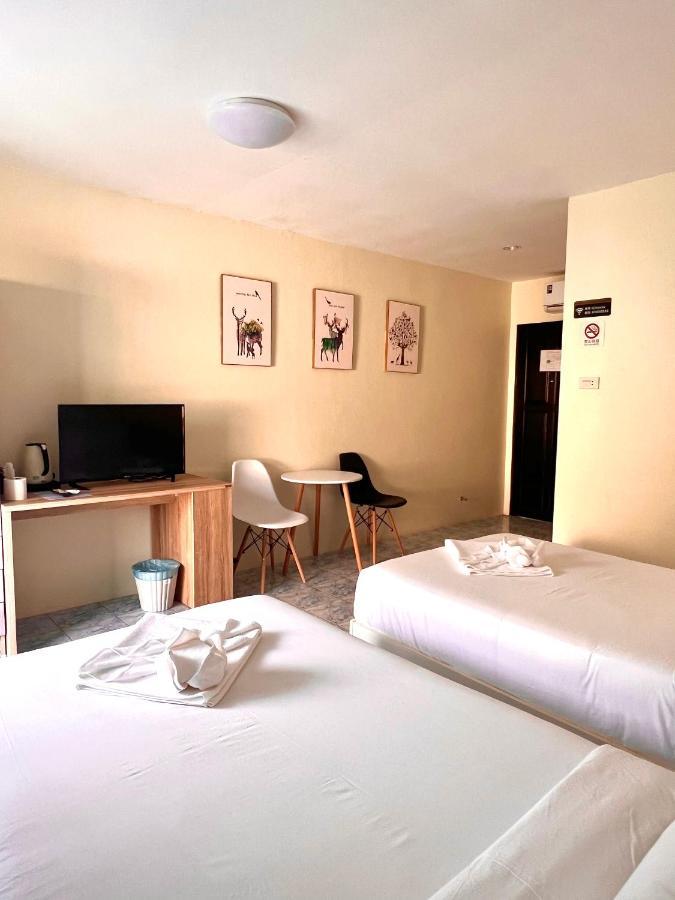 Baankasemsuk hotel 般咔 深宿 Patong Bagian luar foto