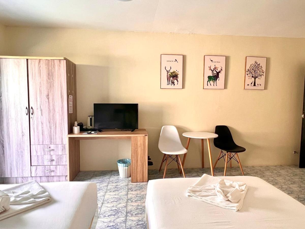 Baankasemsuk hotel 般咔 深宿 Patong Bagian luar foto