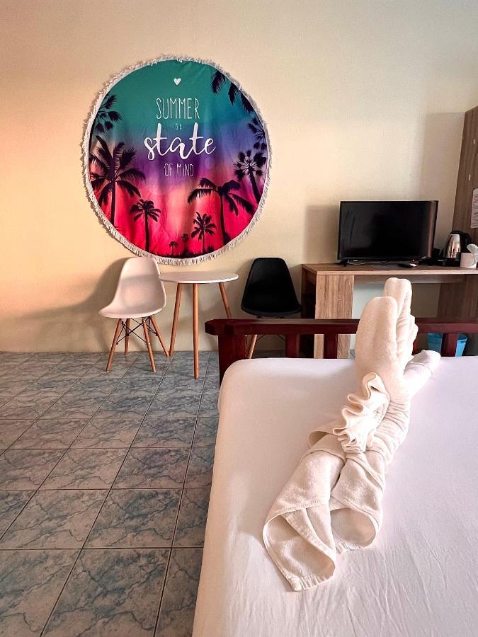 Baankasemsuk hotel 般咔 深宿 Patong Bagian luar foto