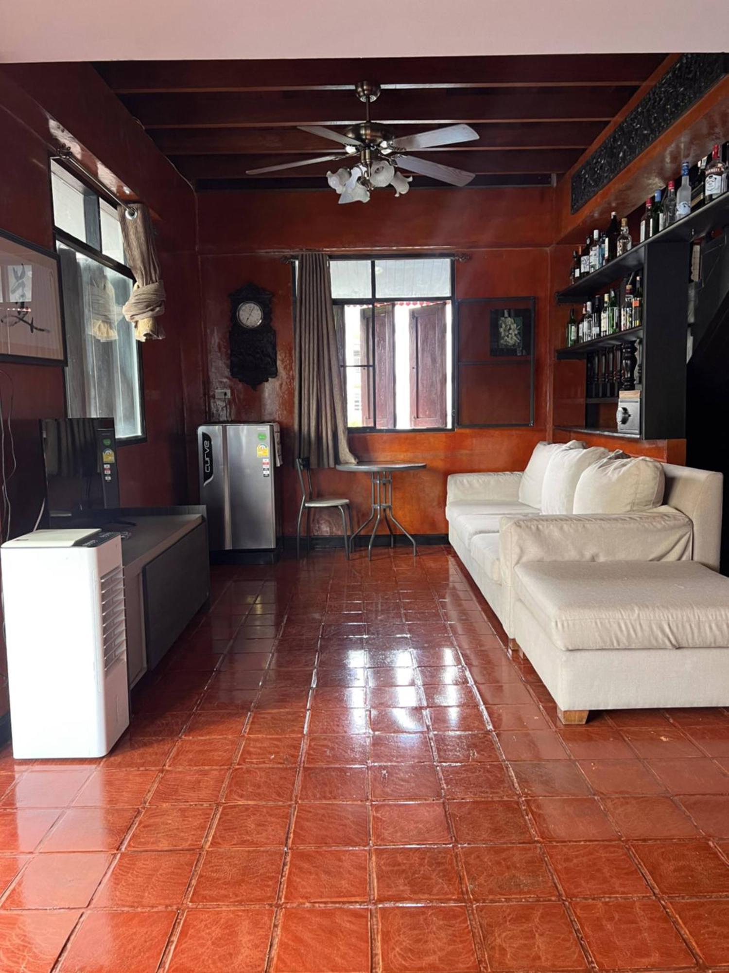 Baankasemsuk hotel 般咔 深宿 Patong Bagian luar foto