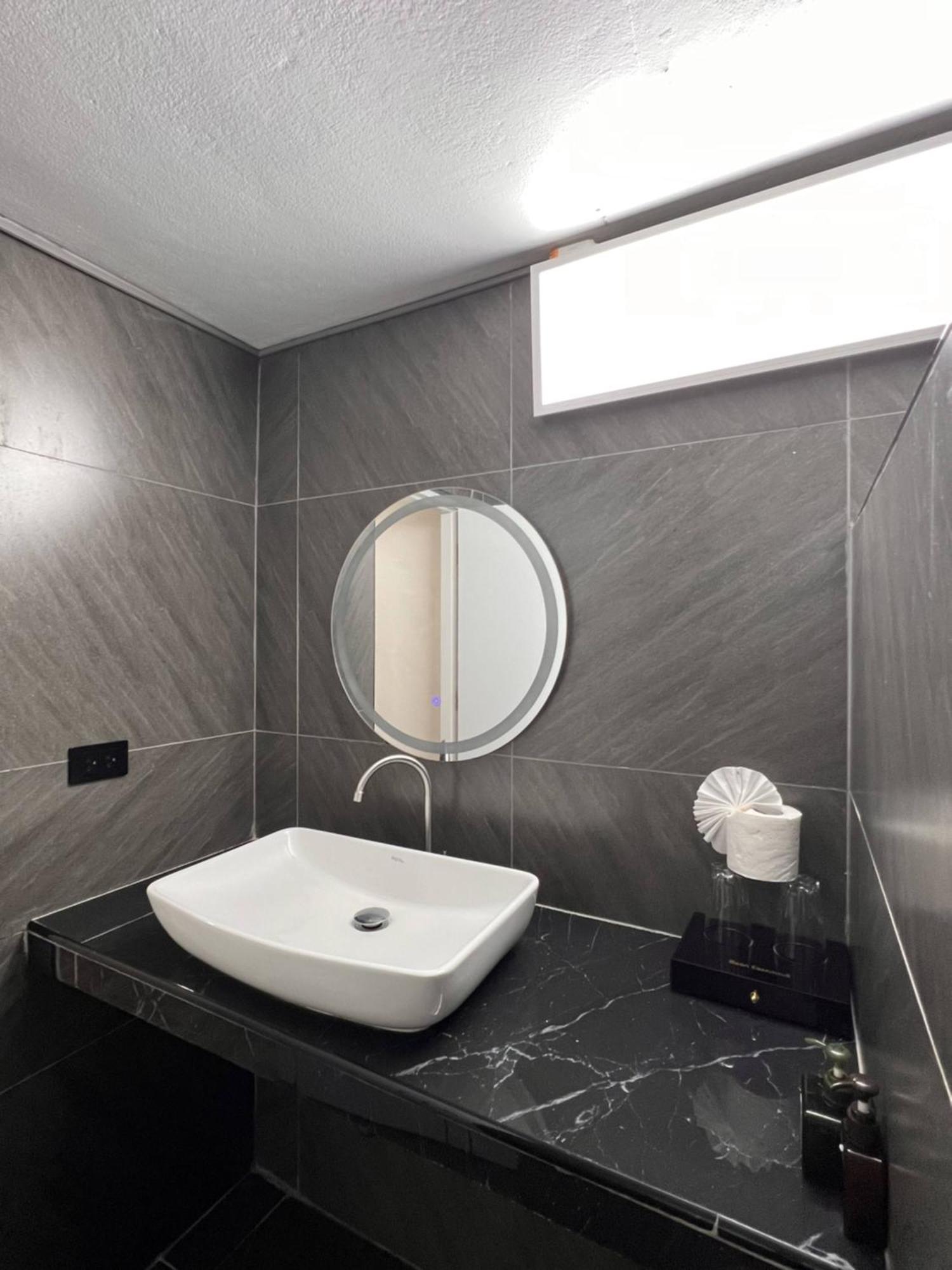 Baankasemsuk hotel 般咔 深宿 Patong Bagian luar foto